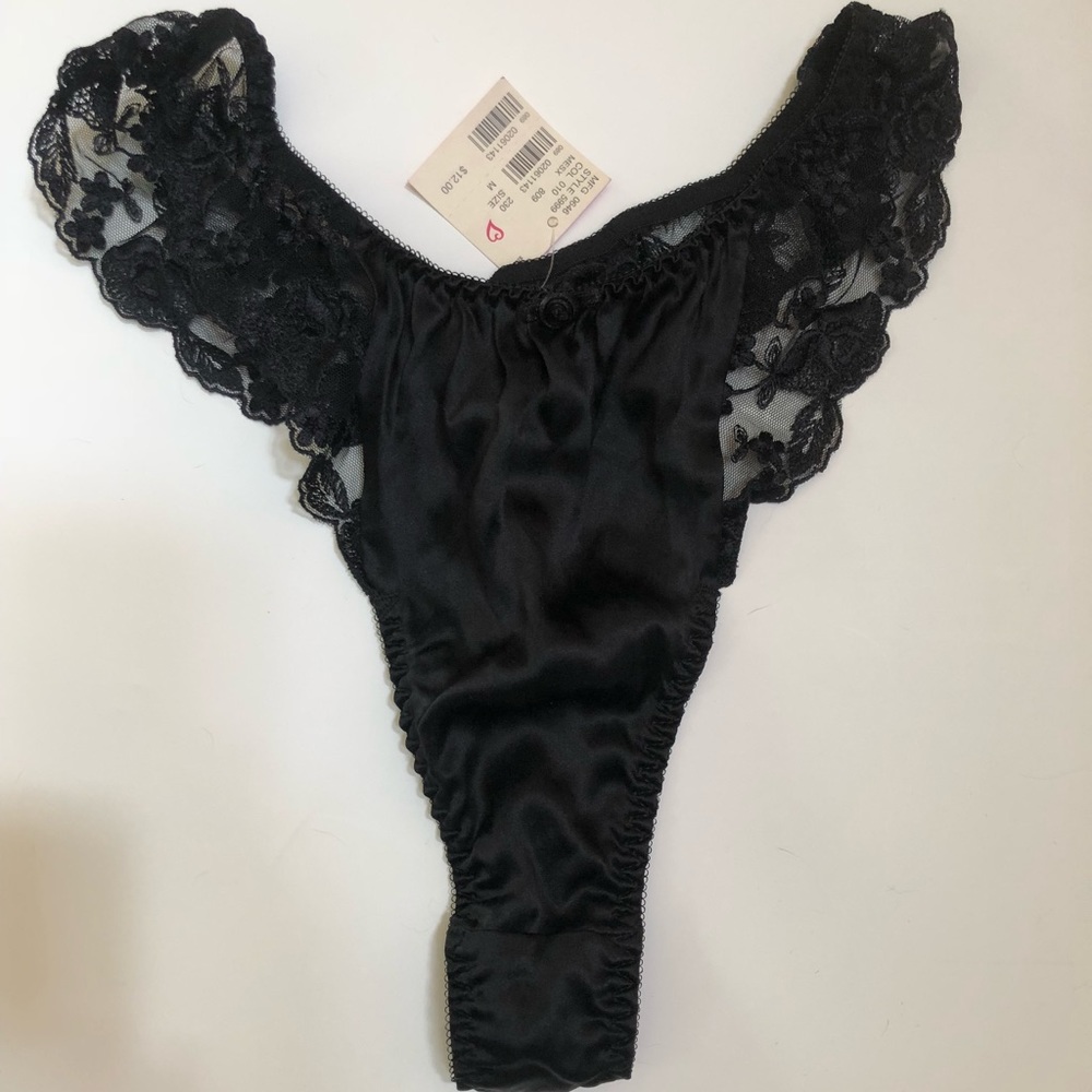 Victoria’s secret 100% silk tong new with tag